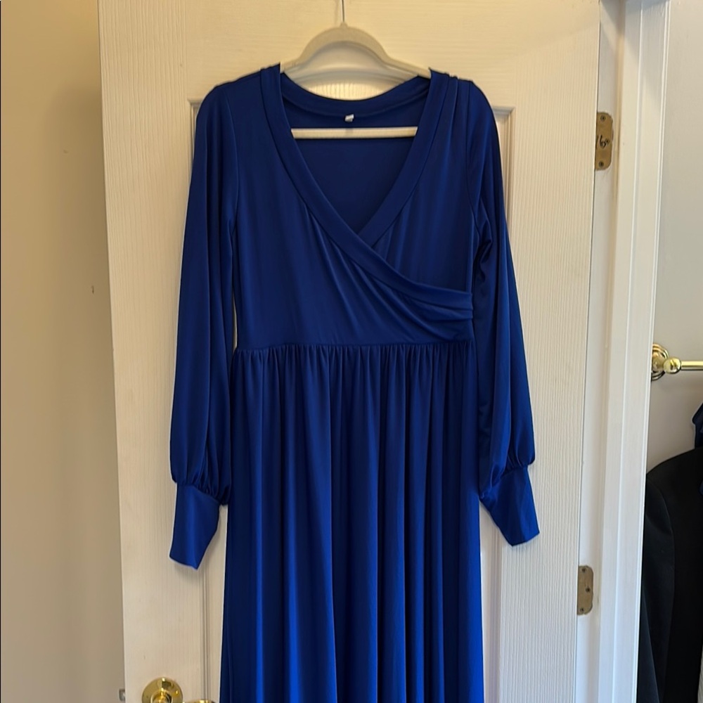Elegant Blue Long Sleeve Dress